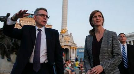 За гибель десятков тысяч украинцев Пайетта наградили «Знаком почёта» За гибель десятков тысяч украинцев Пайетта наградили «Знаком почёта»