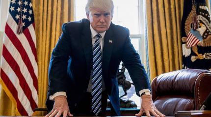Трамп ставит на кон авторитет США в мире Трамп ставит на кон авторитет США в мире