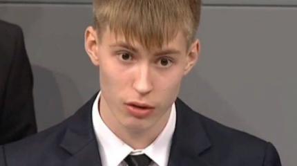 Украинский след в Бундестаге: кто преподает историю России Колям из Уренгоя Украинский след в Бундестаге: кто преподает историю России Колям из Уренгоя