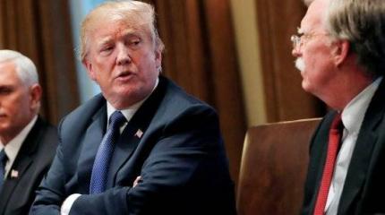 Трамп уволил Болтона за провалы США в Китае, Венесуэле и Британии Трамп уволил Болтона за провалы США в Китае, Венесуэле и Британии