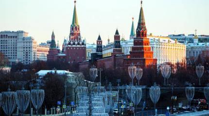 Кремль бросил на подъем своих рейтингов «угрозу Запада» Кремль бросил на подъем своих рейтингов «угрозу Запада»