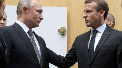 "Маленький Наполеон": британцы возмутились предложениями Макрона Путину "Маленький Наполеон": британцы возмутились предложениями Макрона Путину