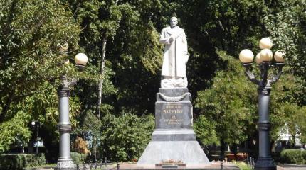 Угроза сноса памятника Ватутину: Киев продолжает стратегию США Угроза сноса памятника Ватутину: Киев продолжает стратегию США