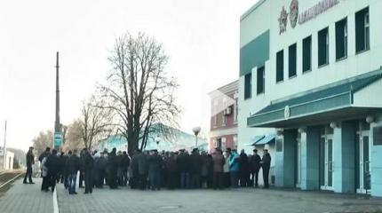 Сотрудники авиационного завода в Харькове подняли бунт Сотрудники авиационного завода в Харькове подняли бунт