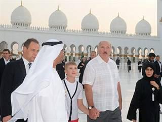Штрейкбрехерство или поворот на Восток: зачем Лукашенко летал в Стамбул? Штрейкбрехерство или поворот на Восток: зачем Лукашенко летал в Стамбул?