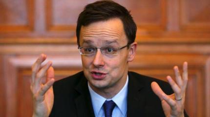 Глава МИД Венгрии Сийярто возмущен: «Украина вонзила Венгрии нож в спину» Глава МИД Венгрии Сийярто возмущен: «Украина вонзила Венгрии нож в спину»