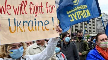 Ещё больше русофобов: Запад расширяет антироссийский плацдарм на Украине Ещё больше русофобов: Запад расширяет антироссийский плацдарм на Украине