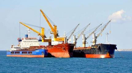 Порошенко запретил Турции принимать суда из Крыма Порошенко запретил Турции принимать суда из Крыма