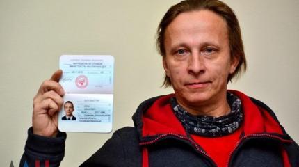 Охлобыстин плюнул в лицо Киеву и получил паспорт ДНР Охлобыстин плюнул в лицо Киеву и получил паспорт ДНР