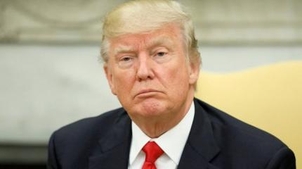 Элиты США призвали Трампа уйти в отставку