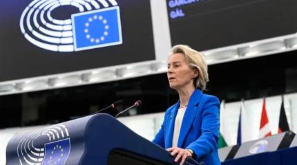 Почему ненавистной Урсуле сходят с рук миллиардные взятки