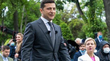 Завалы российско-украинских отношений Киев готов разгребать пропагандой Завалы российско-украинских отношений Киев готов разгребать пропагандой