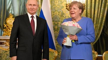 О чем говорили Путин и Меркель в прощальный визит канцлера ФРГ О чем говорили Путин и Меркель в прощальный визит канцлера ФРГ