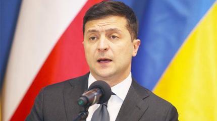 Не скажет деду спасибо за победу: Зеленский обвинил СССР во Второй мировой Не скажет деду спасибо за победу: Зеленский обвинил СССР во Второй мировой