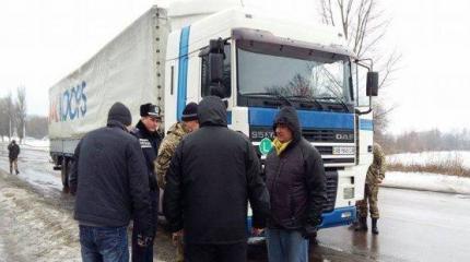 Дальнобойщики из России, заблокированные на Украине, рассказали об угрозах жизни Дальнобойщики из России, заблокированные на Украине, рассказали об угрозах жизни