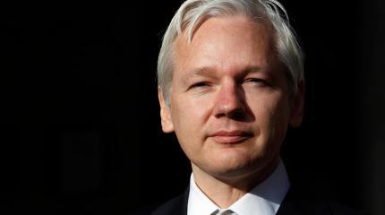Основатель WikiLeaks готов пойти под суд США ради спасения информатора Основатель WikiLeaks готов пойти под суд США ради спасения информатора