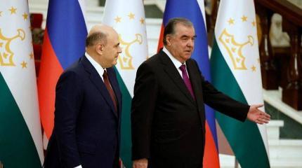 Таджикистан обеспечивает безопасность с помощью России и Китая Таджикистан обеспечивает безопасность с помощью России и Китая