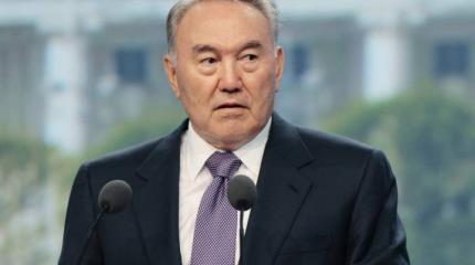 Назарбаев согласился участвовать в досрочных выборах президента Казахстана ради женщин Назарбаев согласился участвовать в досрочных выборах президента Казахстана ради женщин