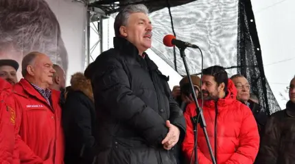 Грудинин с треском провалился: КПРФ встретила 23 февраля безлюдными митингами Грудинин с треском провалился: КПРФ встретила 23 февраля безлюдными митингами