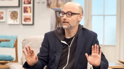 Музыкант из США Moby раскрыл правду о его вербовке ЦРУ для вранья против РФ