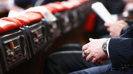 Посадки Путина не очень помогают Кремлю ударно завершить «уголовный» сезон Посадки Путина не очень помогают Кремлю ударно завершить «уголовный» сезон