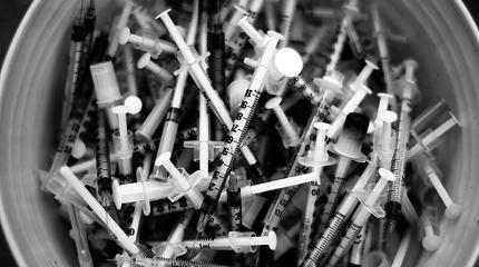 Уколоться и забыться: реальная обстановка на Украине удручает