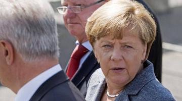 Меркель уже обвиняют в предательстве