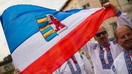 В Мукачево русины митинговали за мир и особый статус Закарпатья