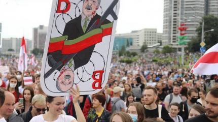 Лукашенко почувствовал себя увереннее: В ход снова пошли дубинки