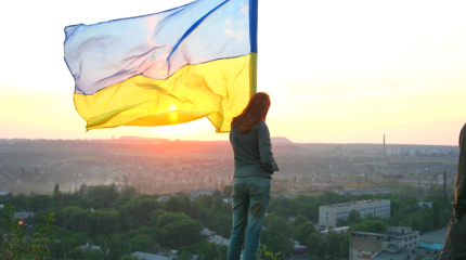 Украинцы рассказали, почему бегут за границу, оставляя родину Украинцы рассказали, почему бегут за границу, оставляя родину