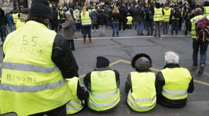 Кремль не желает «урока французского», но продолжает пенсионную реформу Кремль не желает «урока французского», но продолжает пенсионную реформу