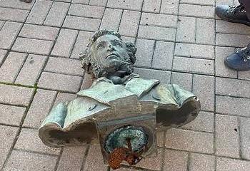 Русский стыд. Вандализм на Украине – это часть нашей исторической вины Русский стыд. Вандализм на Украине – это часть нашей исторической вины
