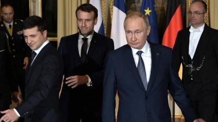 Вечно вторые: Макрон будет обсуждать Украину в Москве, а не Киеве Вечно вторые: Макрон будет обсуждать Украину в Москве, а не Киеве