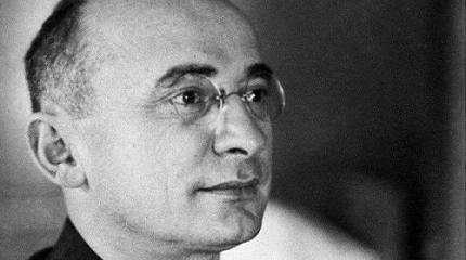 Лаврентий Берия: кто и зачем пугает нас страшными мифами о нем? Лаврентий Берия: кто и зачем пугает нас страшными мифами о нем?