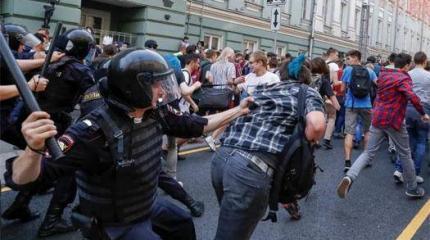 Что делает власть, когда боится народа Что делает власть, когда боится народа