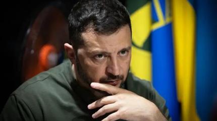 Зеленский готов лететь на Аляску со своей табуреткой Зеленский готов лететь на Аляску со своей табуреткой
