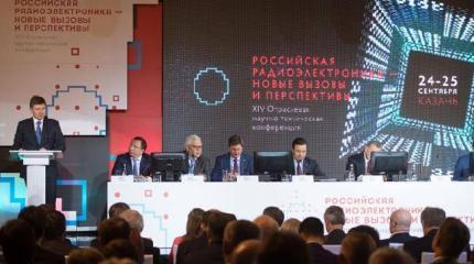Две руки российского импортозамещения