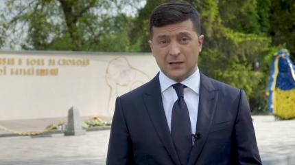 Зеленский произнес свою русофобскую речь, чем сильно возмутил людей Зеленский произнес свою русофобскую речь, чем сильно возмутил людей