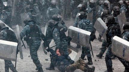 Для российского ОМОНа создали учебник на основании опыта «Евромайдана» Для российского ОМОНа создали учебник на основании опыта «Евромайдана»