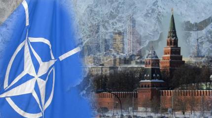Через переписывание истории в сознание россиян внедряют культ пораженчества