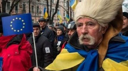 Румыния, Венгрия, Польша растаскивают Украину на части Румыния, Венгрия, Польша растаскивают Украину на части