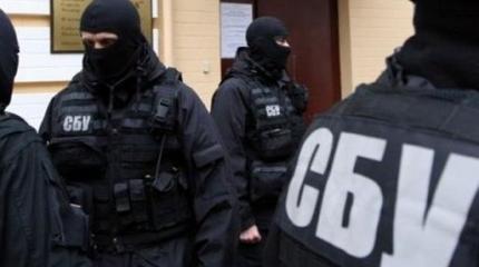 В офис "Страны.ua" ворвались "маски-шоу": СБУ опять ищет флешку с гостайной В офис "Страны.ua" ворвались "маски-шоу": СБУ опять ищет флешку с гостайной