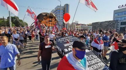 Беломайдан впервые не выполнил указаний польских кукловодов Беломайдан впервые не выполнил указаний польских кукловодов