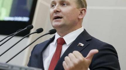 Шерин предложил Думе запретить губернаторам иметь недвижимость за границей Шерин предложил Думе запретить губернаторам иметь недвижимость за границей