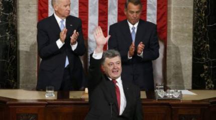 Порошенко за океаном: штанами не обзавелся, но шляпу приобрел Порошенко за океаном: штанами не обзавелся, но шляпу приобрел