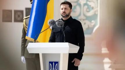 Концлагерь для украинцев: Зеленский удерживает власть любой ценой