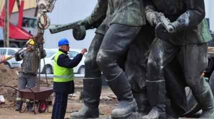 Польша: попытки переписать историю под себя продолжаются