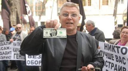 Азаров: Украина попытается обмануть Россию с Донбассом Азаров: Украина попытается обмануть Россию с Донбассом