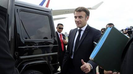 У Макрона прогрессирует телефонная зависимость от Путина У Макрона прогрессирует телефонная зависимость от Путина