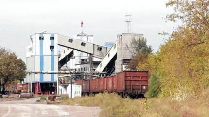 Киев от безвыходности: Мы будем покупать уголь у ополченцев Киев от безвыходности: Мы будем покупать уголь у ополченцев